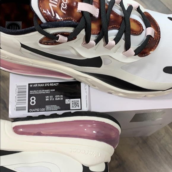 W NIKE AIR MAX 270 REACT - Picture 3 of 16